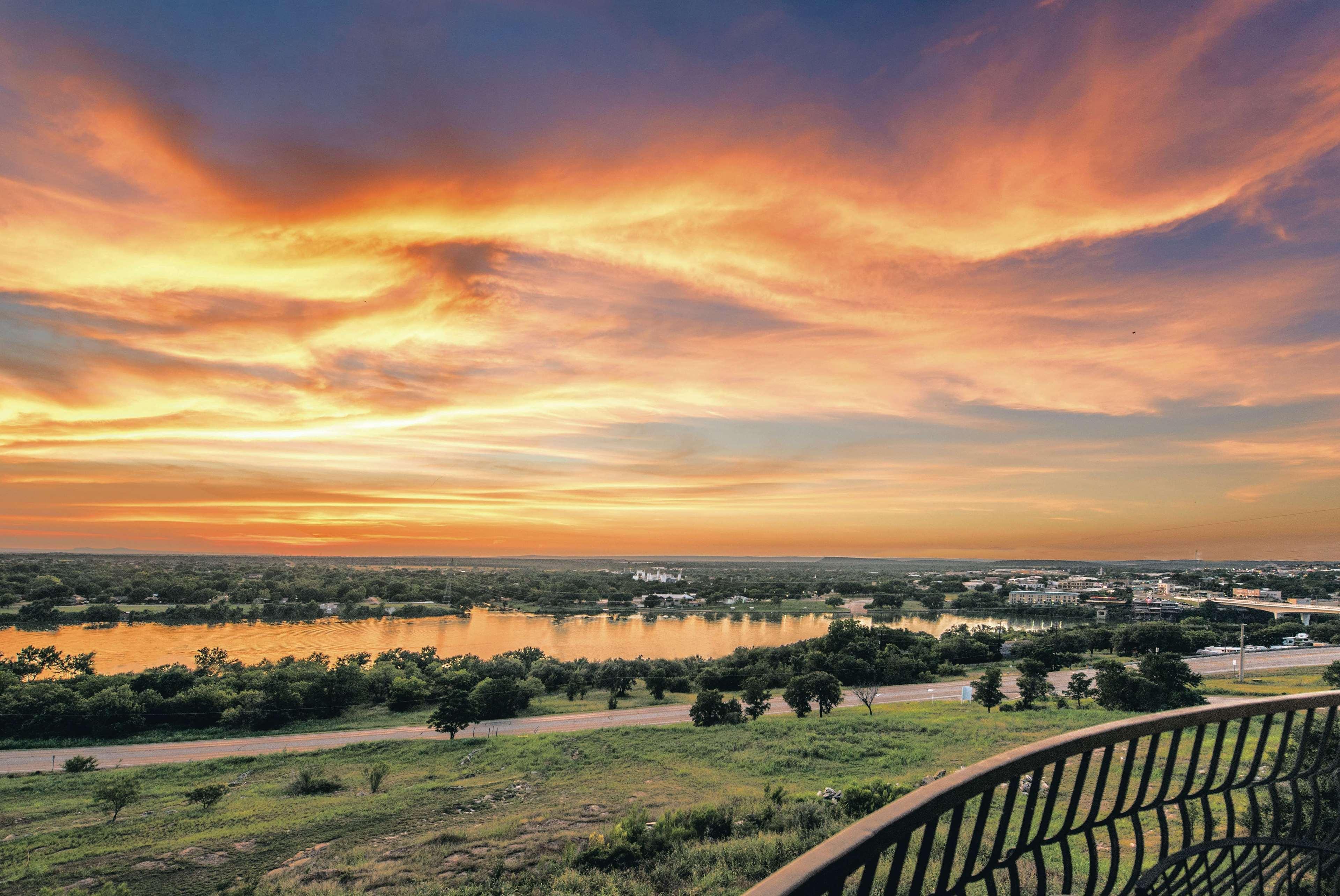 La Quinta By Wyndham Marble Falls Hotel Buitenkant foto